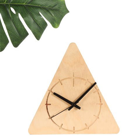 Hana – Triangular Clock Hana – Triangular Clock